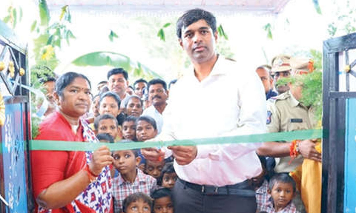Govt plans to provide education to children in Guttikoya hamlets