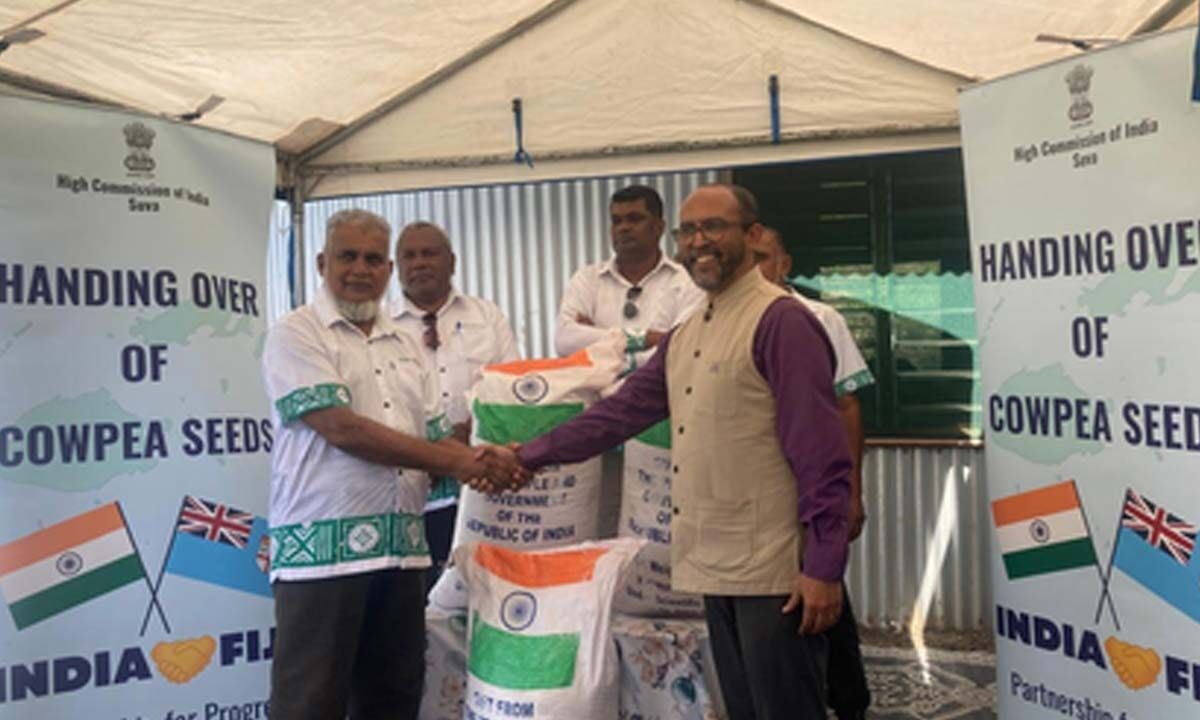 India hands over 5 metric tonnes of black-eyed Cowpea seeds to Fiji for agricultural aid