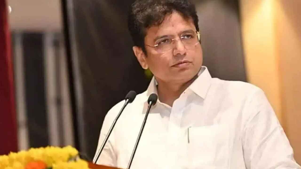 Karimnagar will be developed in all sectors