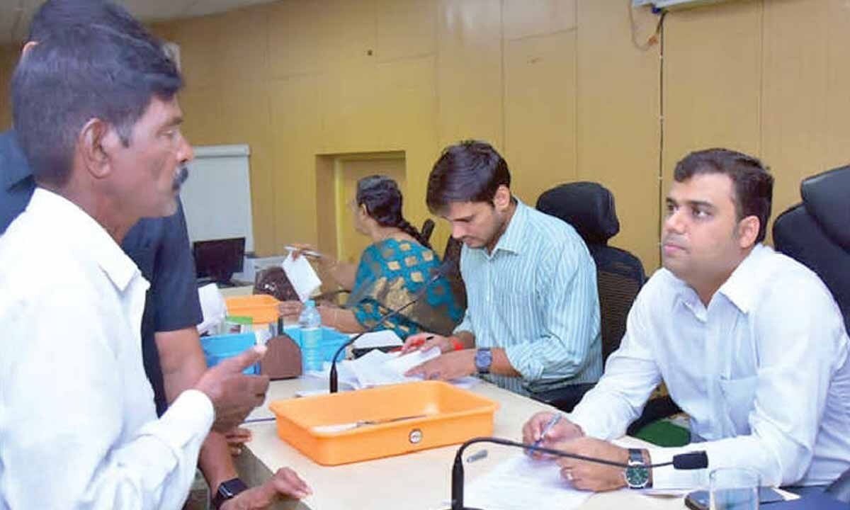 Officials told to provide time-bound solutions to public grievances