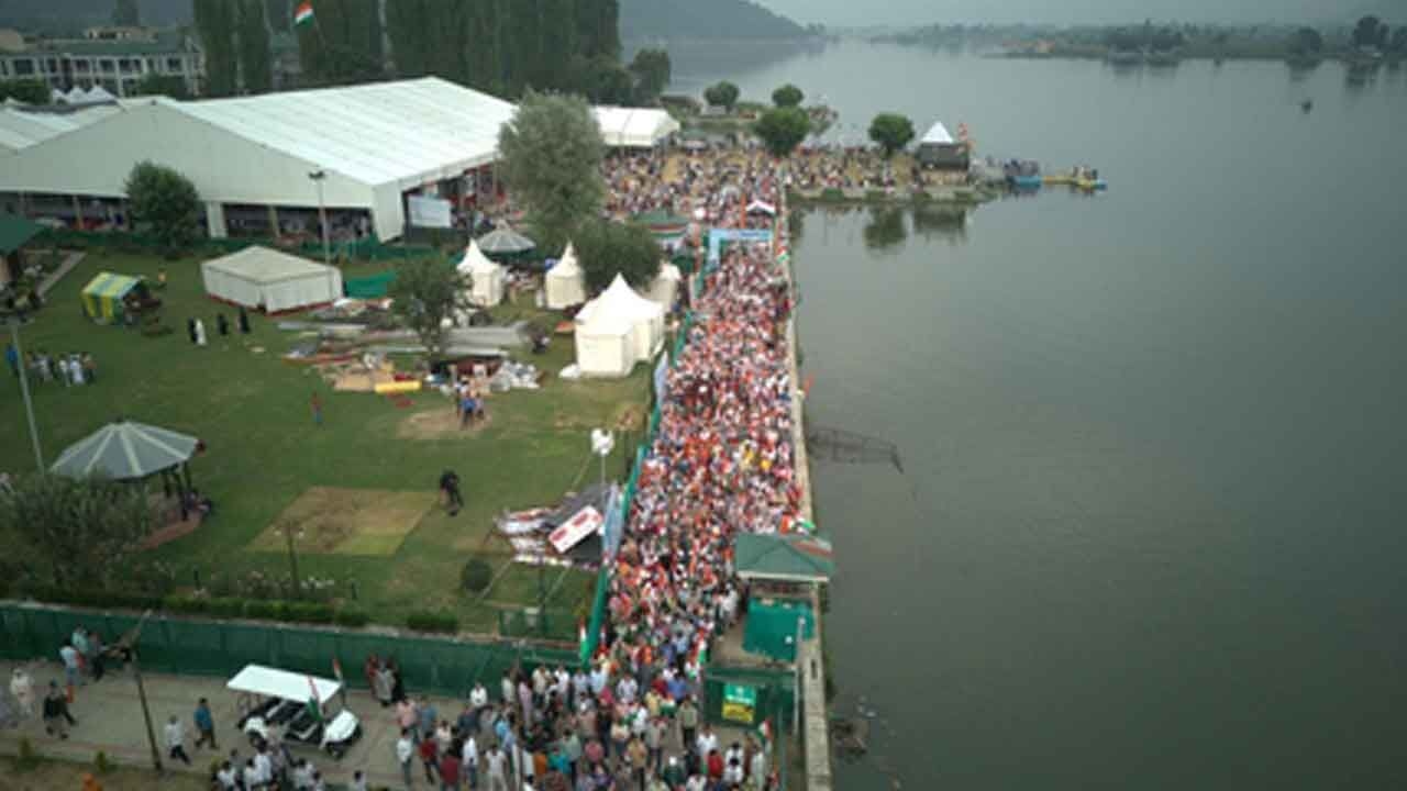 ‘Tiranga Rally' in Srinagar celebrates unity, CM Omar Abdullah says Tricolour is our identity