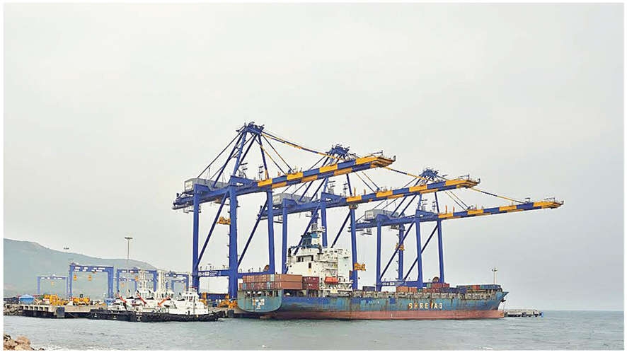 AGPL achieves a significant feat by berthing deepest-drafted vessel
