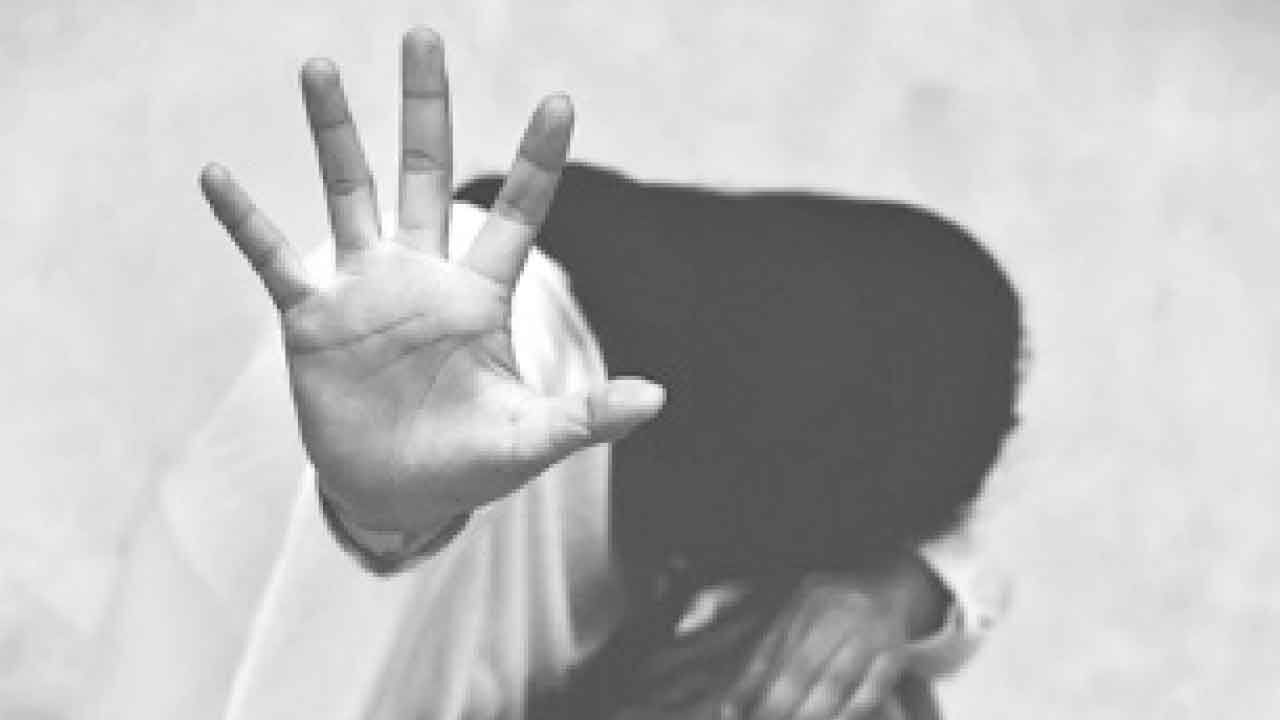 3 ex-students held for molesting BHU medico