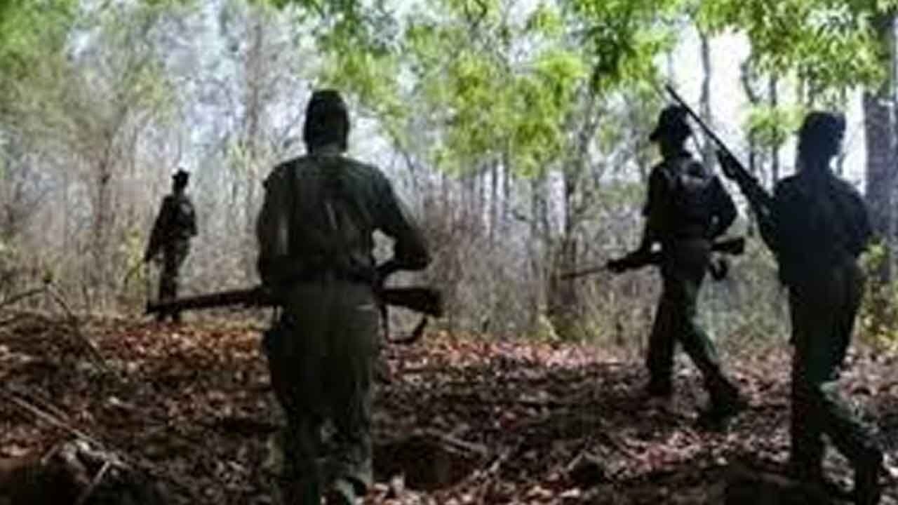 Maoist killed in encounter with police in Chaibasa, SLR rifle seized