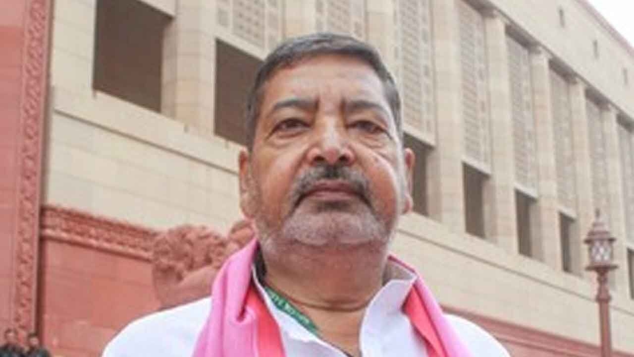 How appropriate to celebrate freedom by imposing bans?: MPs question meat shop closures on I-Day