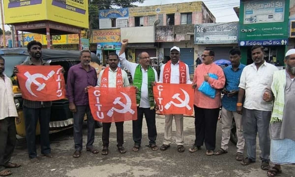 Farmers, Workers Demand Withdrawal of U.S. 50% Tariffs on India