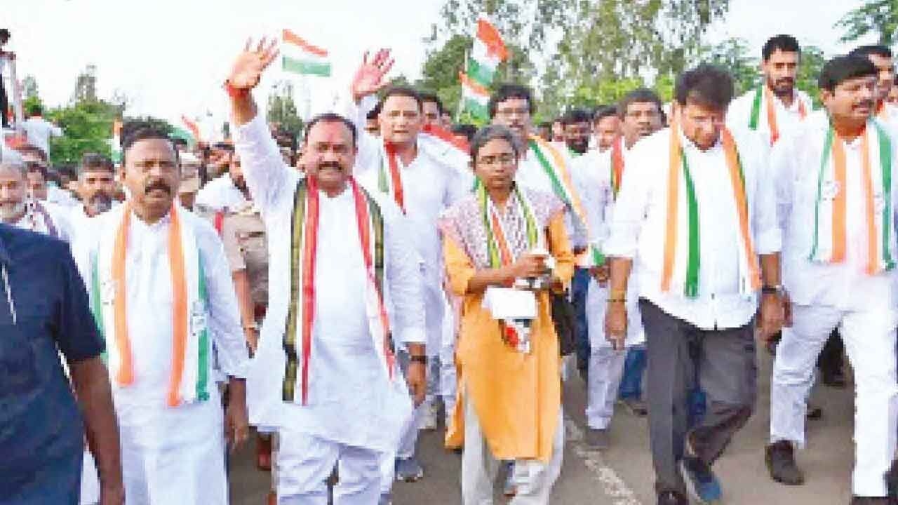 TG Cong races to set up party panels before local body polls