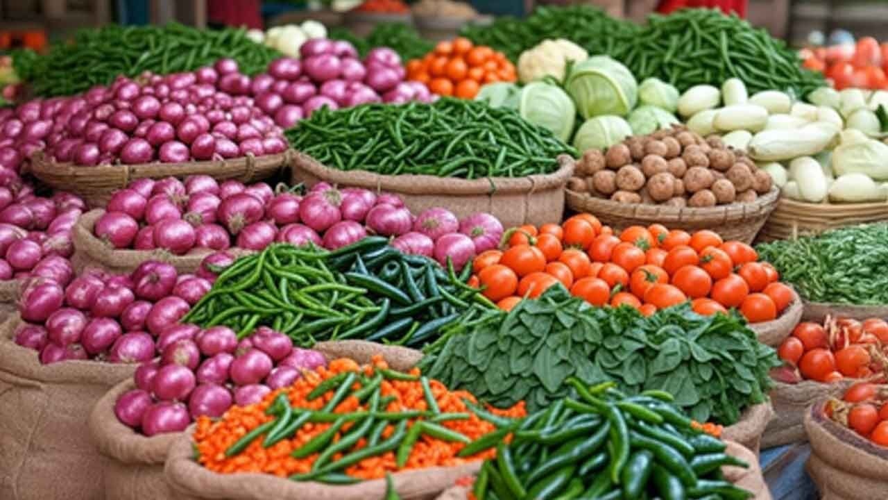 India's WPI inflation falls to 2-year low in July as food prices fall