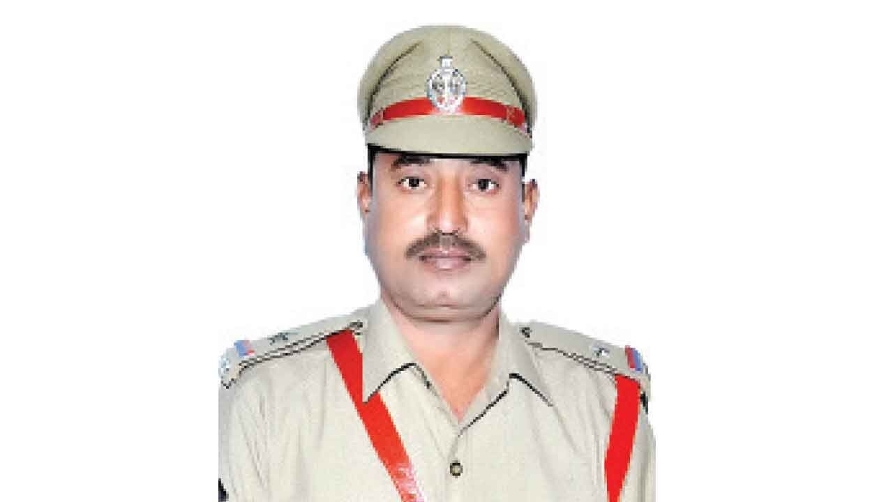 MBNR ASI honoured with Indian Police Medal