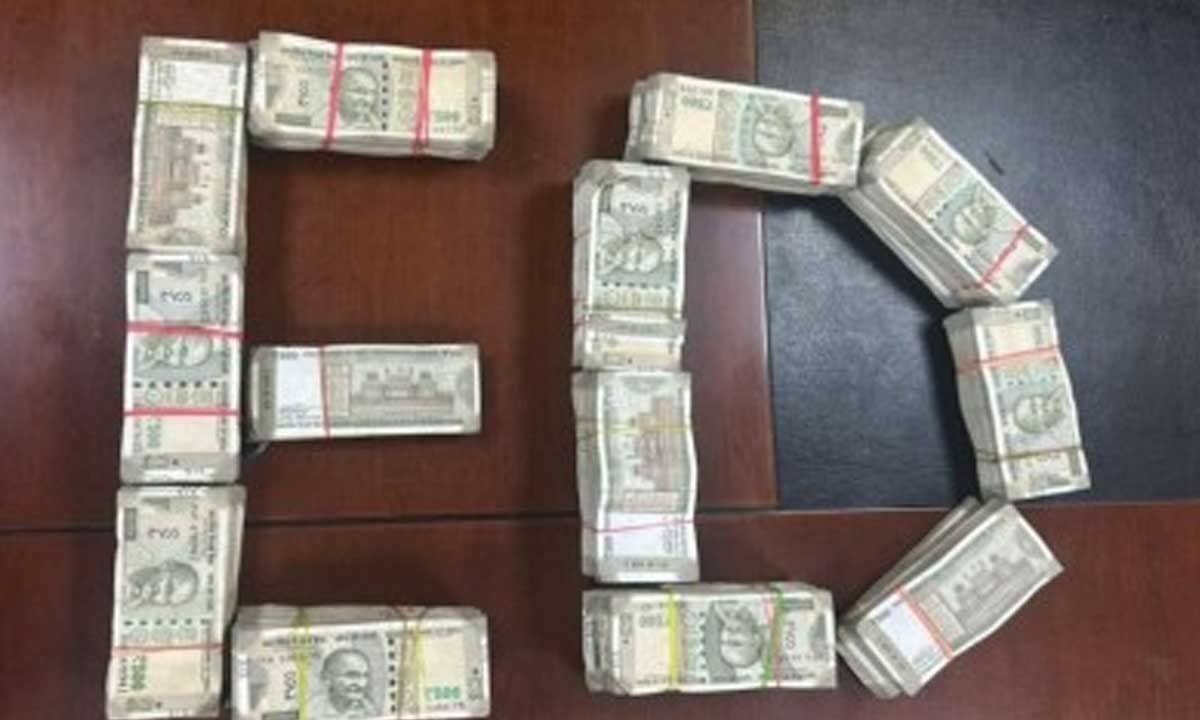 Illegal iron ore export case: ED raids places linked to K'taka MLA Satish Sail, seizes cash, gold