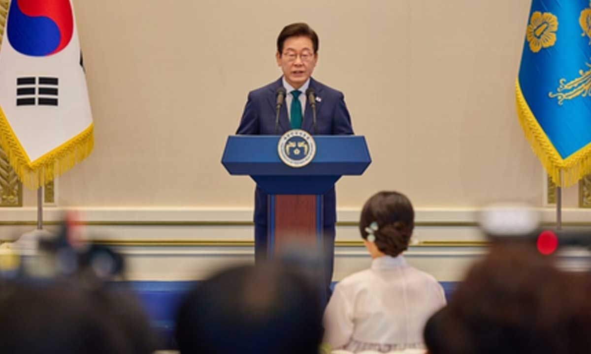 South Korean President Lee vows to respect North Korea's political system