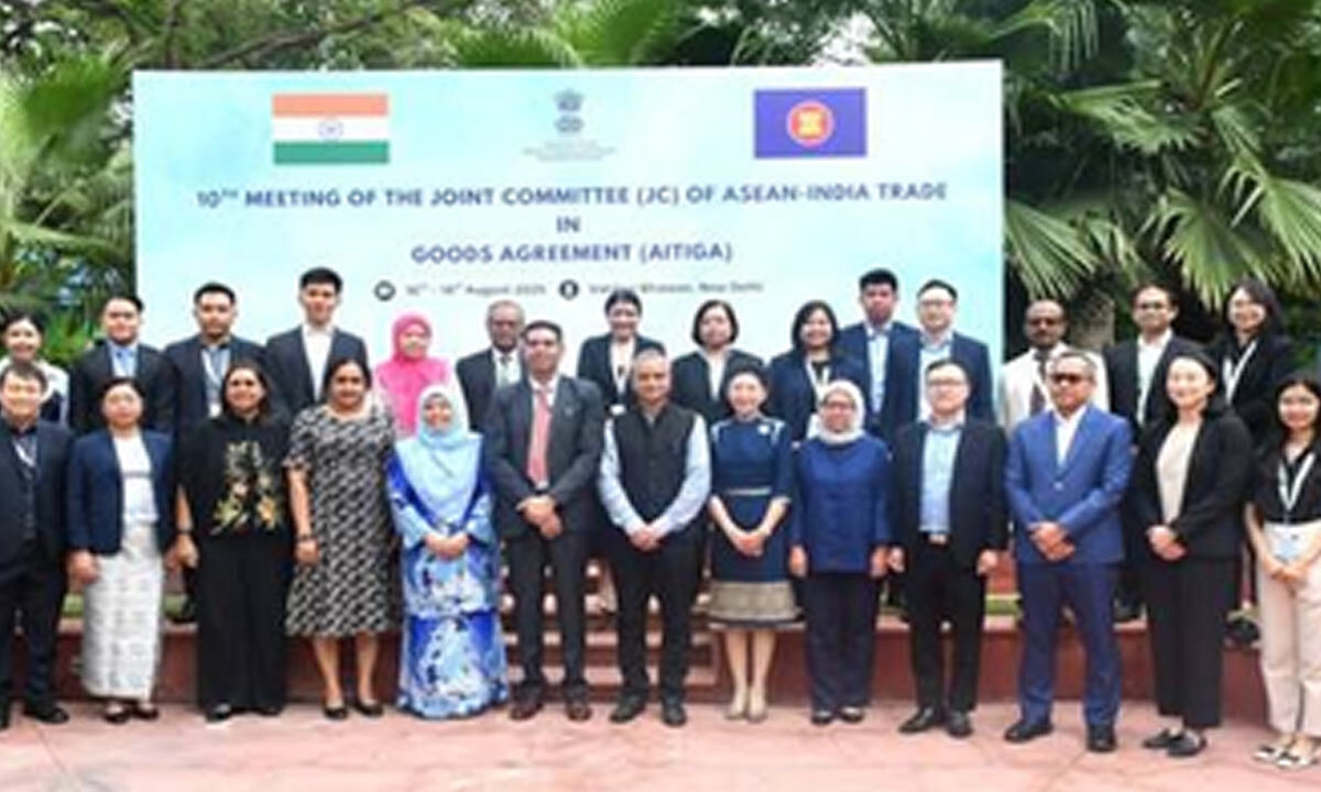 ASEAN nations contribute 11 pc in India's global trade: Ministry