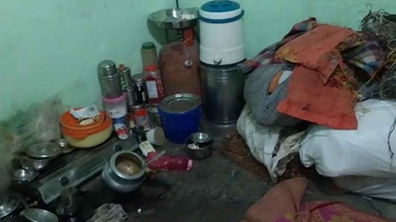 Man kills wife in Delhi's Seelampur, walks into police station to confess crime