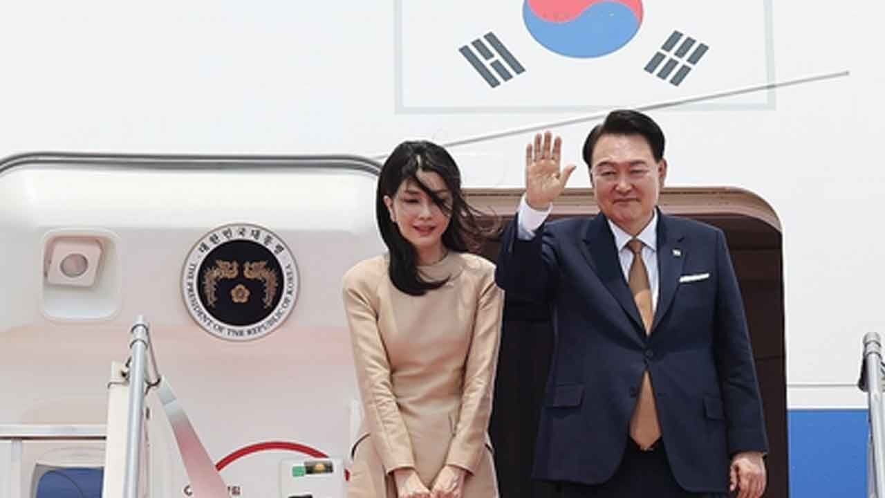 South Korea: 11,000 citizens to file compensation suit against ex-presidential couple over martial law