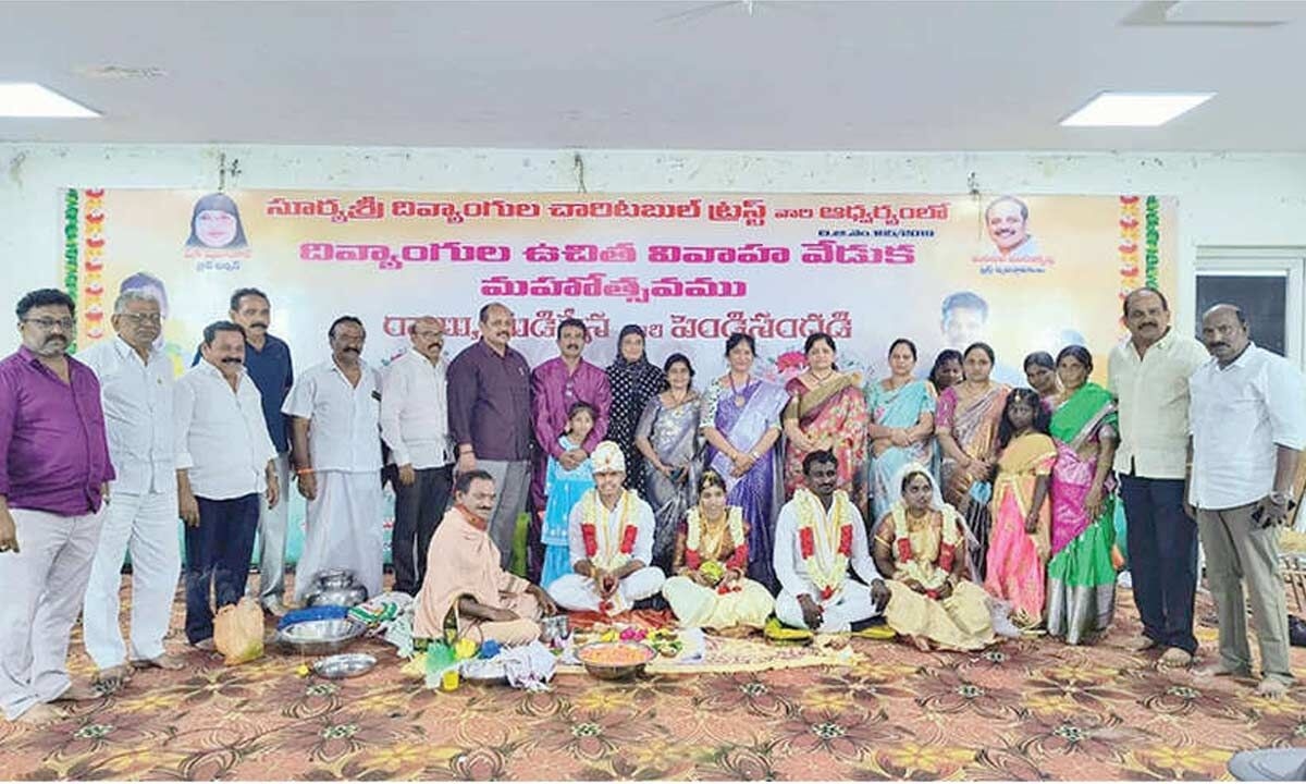 2 differently-abled couples marry in grand ceremony
