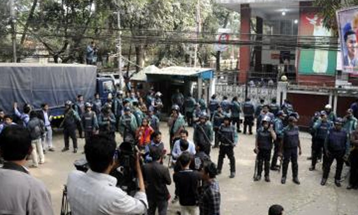 Bangladesh: 'Forced' to become witness against Hasina, former IGP appears before tribunal