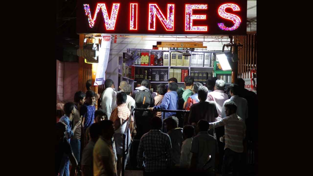 Wine shop owners have to shell out `1 lakh more on auction applications