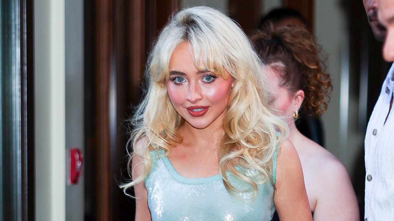 Sabrina Carpenter's Dress Is Held Together by a Safety Pin