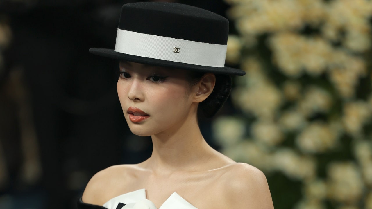 Blackpink's Jennie Lights Up the Met Gala 2025 in a Chanel Look That Took 330 Hours to Create