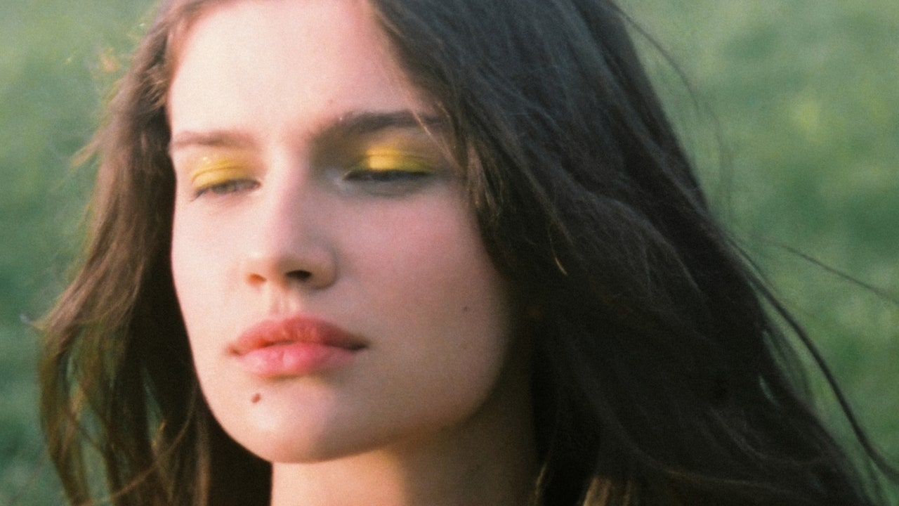 Butter Yellow, Blurred Berry, and More of the Summer's Top Makeup Color Trends