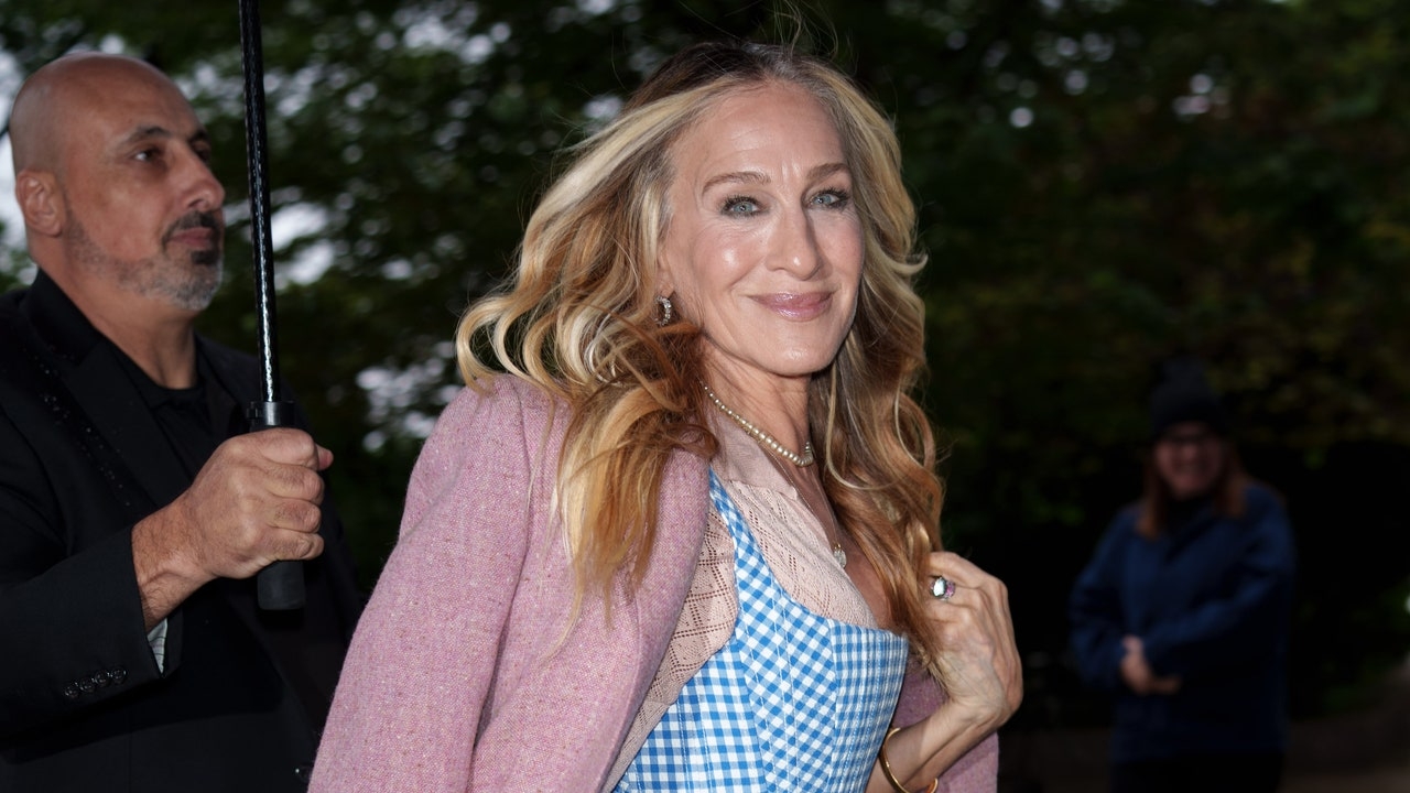 Sarah Jessica Parker on Carrie, Aidan, Big, Big Hats, Motherhood, Success, and That Video She Posted of the Eclipse 8 Years Ago