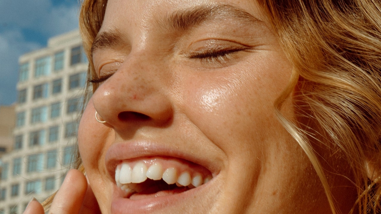 The Best Moisturizer for Rosacea Soothes Flush and Restores Your Skin Barrier