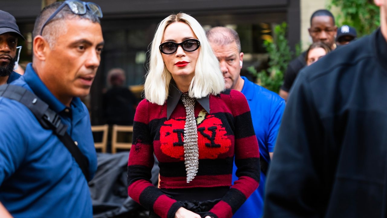 Emily Blunt Debuts a Platinum Blonde Bob on the Devil Wears Prada 2 Set