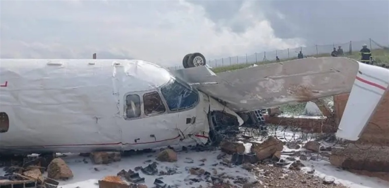 انزلاق طائرة أثناء الهبوط في مدرج مطار مغربي وإصابة طاقمها بجروح