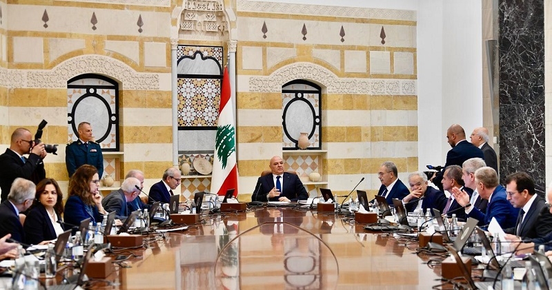 أعمال إنارة بـ 48 ألف دولار أميركي!