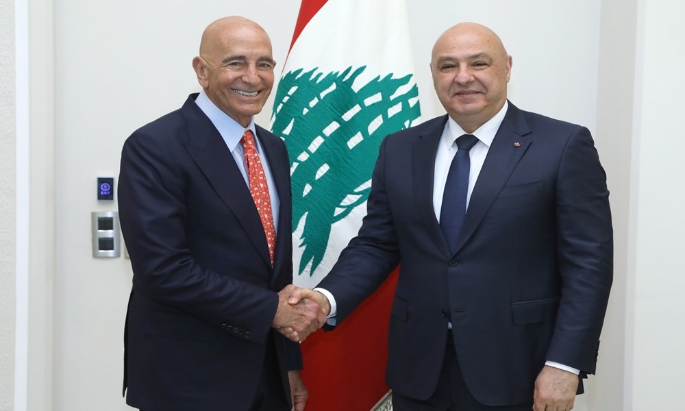 باراك.. طرق الباب وينتظر الجواب