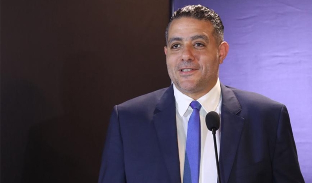 «تجار السيارات يخسرون».. خبير مبيعات يكشف أسباب «خفض الأسعار» واختفاء «الأوفر برايس»