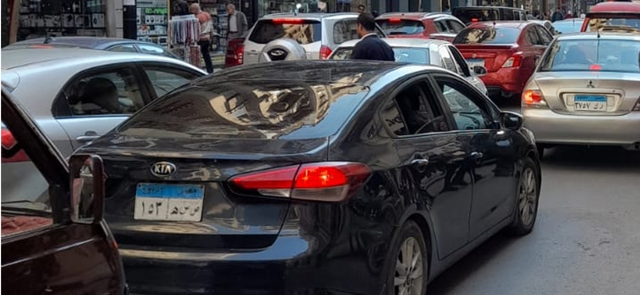 كثافات مرورية مرتفعة في القاهرة والجيزة خلال الذروة الصباحية