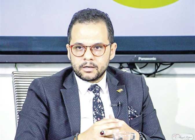 مازن الغرباوي ضيف شرف الدورة الـ 34 من «أيام الشارقة المسرحية»
