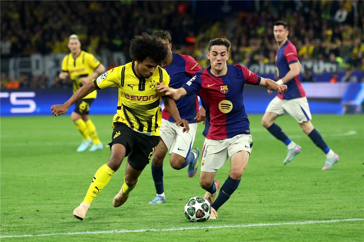 رجل مباراة برشلونة وبوروسيا دورتموند في دوري أبطال أوروبا