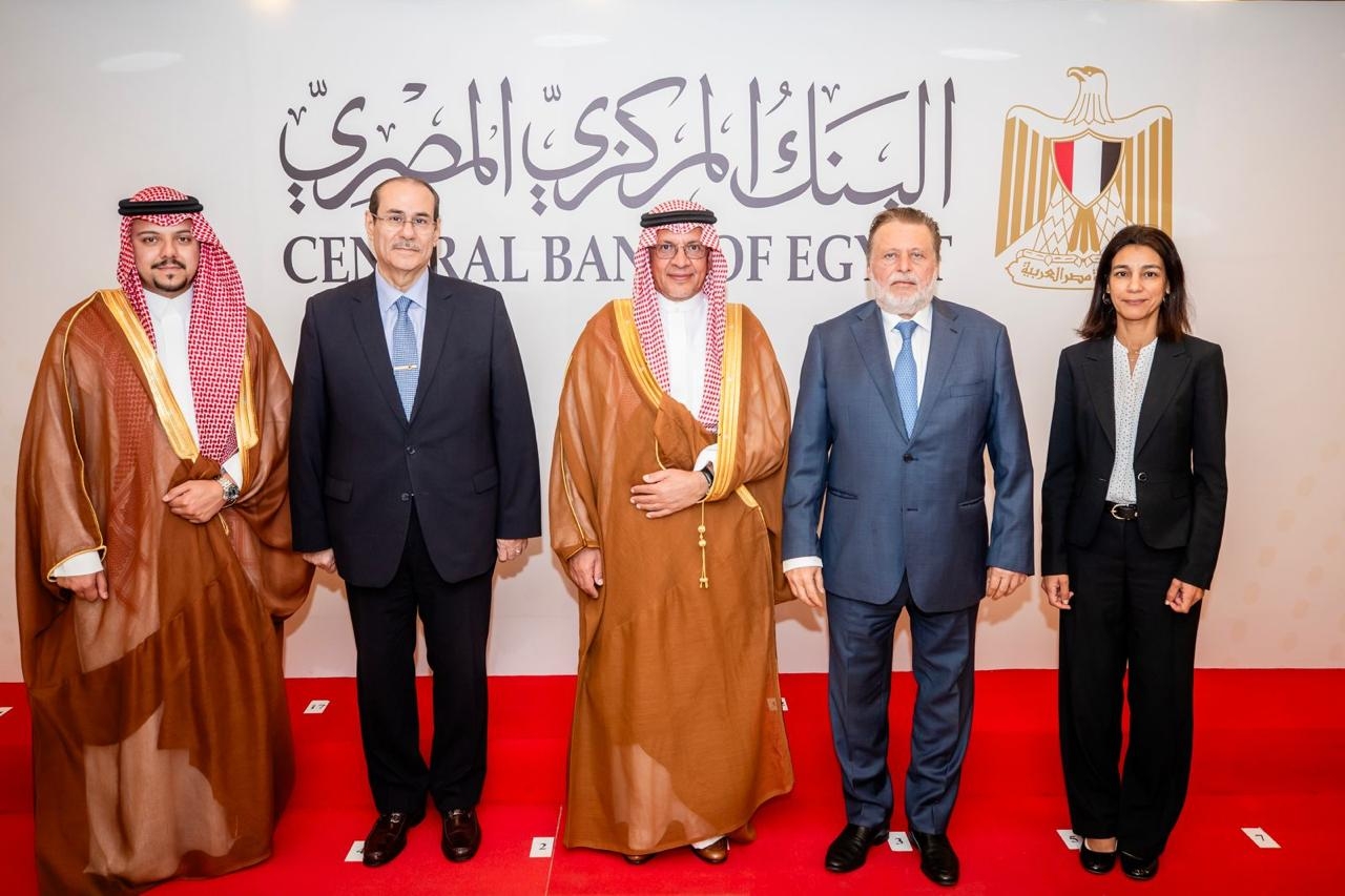 محافظ البنك المركزي يلتقي الأمين العام للمجلس التنسيقي المصري السعودي لبحث أوجه التعاون