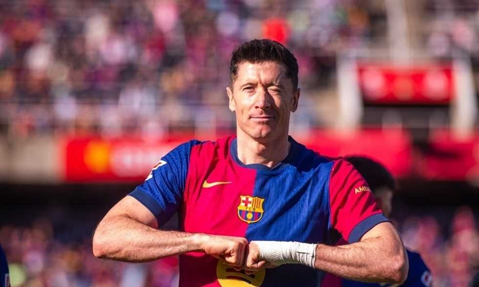تشكيل برشلونة – ليفاندوفسكي يقود الهجوم أمام فياريال