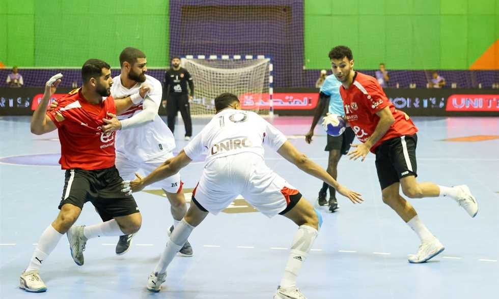 يد - الاتحاد المصري يعلن مشاركة الزمالك كمستضيف والأهلي كبطل إفريقيا في مونديال الأندية