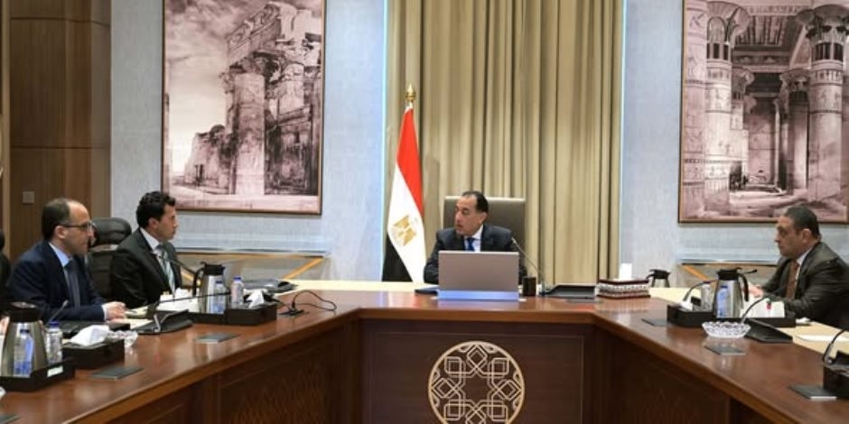 رئيس الوزراء يُكلف بالتنسيق بين المحافظين ومديري الأمن فى ملف مخالفات البناء