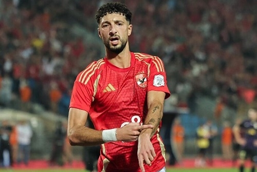 أبو علي ينتظم في تدريبات الأهلي بعد وصوله ميامي