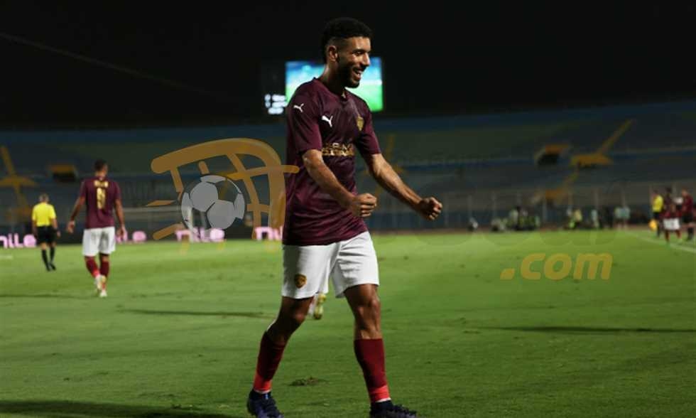 لوجانو السويسري يعلن ضم أحمد قندوسي لمدة 3 مواسم