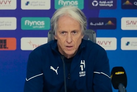 النصر يقدم عرضا رسميا للتعاقد مع مدرب الهلال السابق