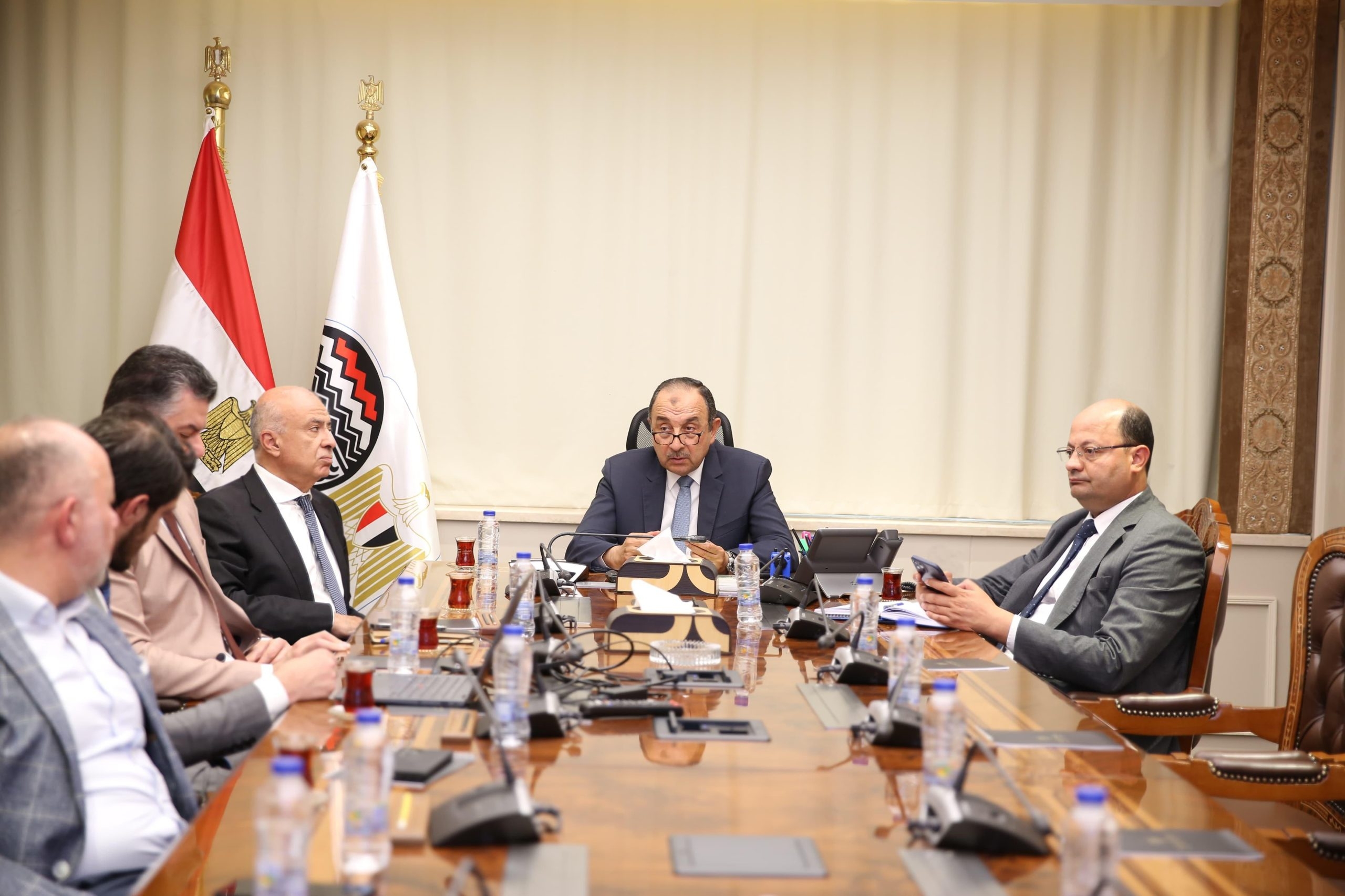 وزير قطاع الأعمال يبحث مع باور إنترناشيونال القابضة القطرية فرص التعاون والشراكة الاستثمارية
