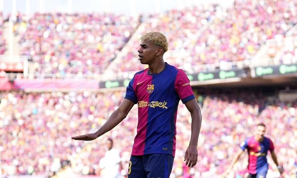 لامين يامال: سنقاتل لإعادة لقب دوري الأبطال إلى برشلونة