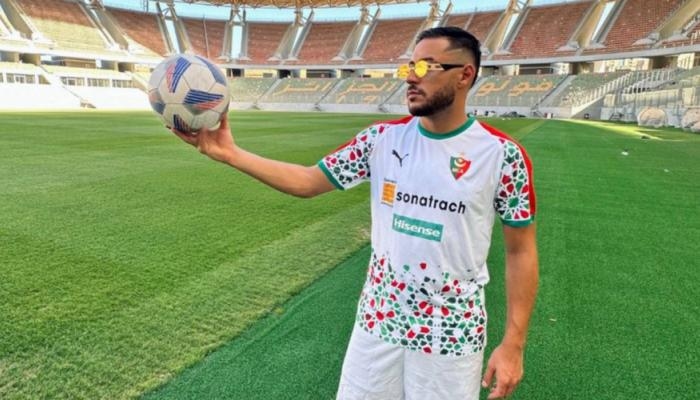 بعد نداءات العودة.. مولودية الجزائر يصدم يوسف بلايلي