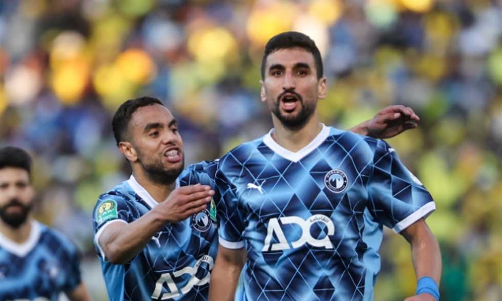 الكرتي يترك معسكر بيراميدز ويعود للمغرب