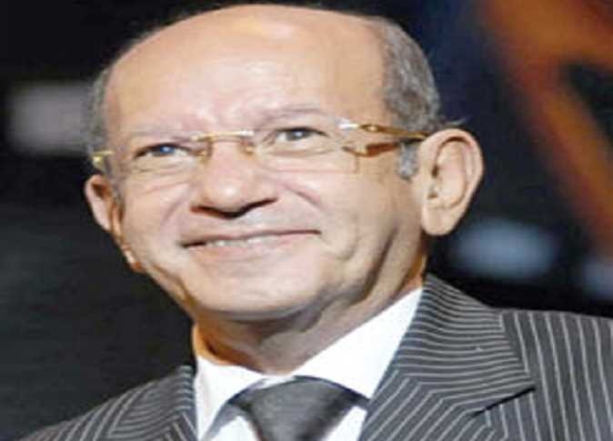 بعد تدهور حالته الصحية.. الأب بطرس دانيال يكشف تفاصيل نقل لطفي لبيب للمستشفى مجددًا