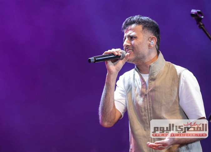 حمزة نمرة يعلق على رسالة مؤثرة من سيدة مسنّة عن أغنيته الجديدة.. ماذا قال؟