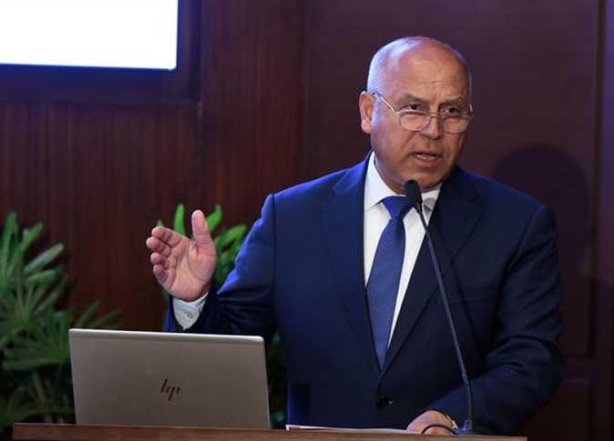 «الصناعة»: فرع دائم للمجمعة العشرية بـ«التنمية الصناعية» لتسريع استصدار الموافقات