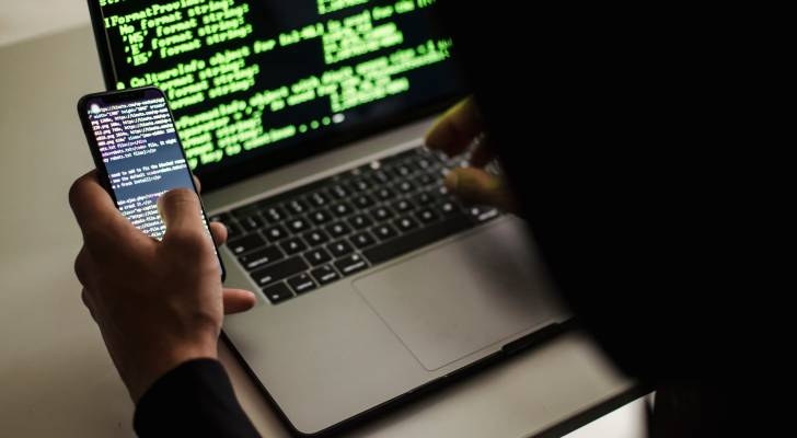 اختراق سيبراني واسع يشل كبرى الصحف الأمريكية.. تفاصيل