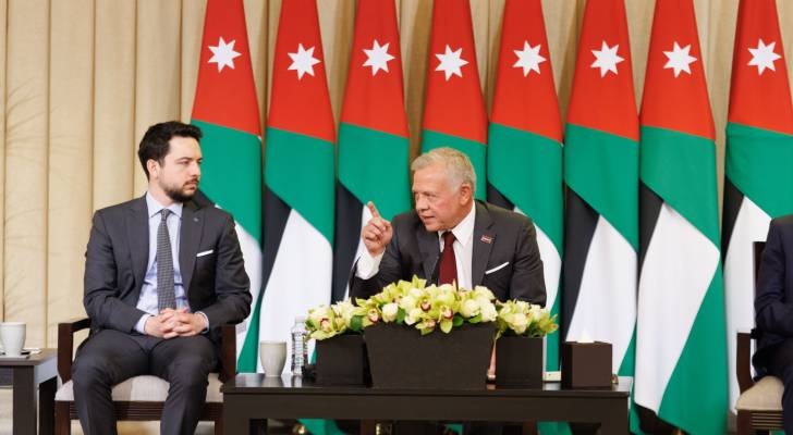 ما هي الرسائل التي وجهها الملك في خطابه أمام المتقاعدين العسكريين؟